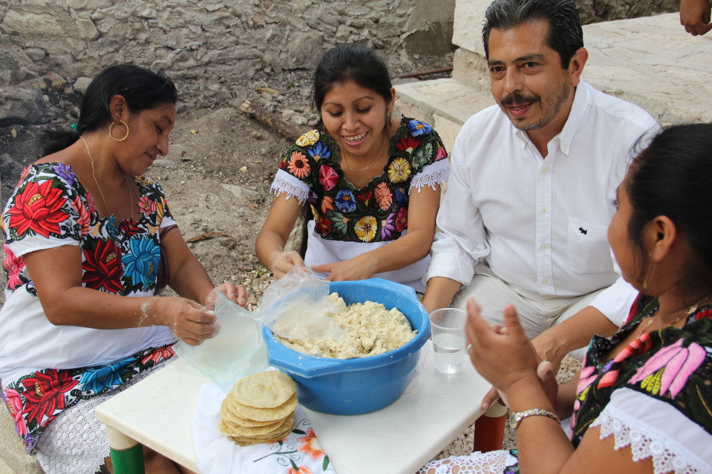 Making Tortillas with the Mayan Solar group