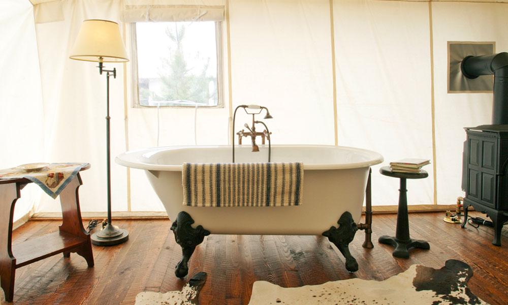 The Ranch at Rock Creek - Claw Foot Bath - Luxury Glamping