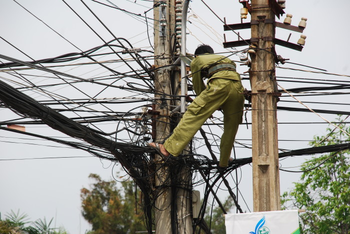 Crazy telephone wire repair Ho Chi Minh